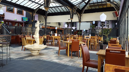 Jeromes & Pavilion - Bar & Grill