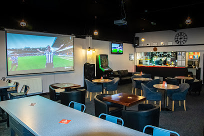 Showmans sports bar