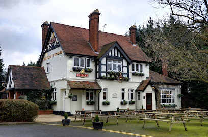 The Hare & Hounds, Osterley