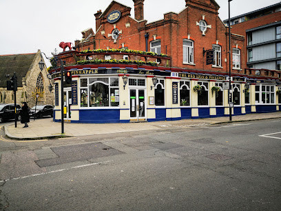 The Red Lion & Pineapple - JD Wetherspoon