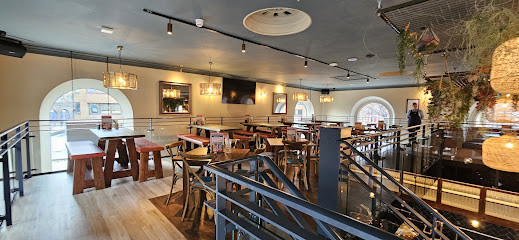 Brewhouse & Kitchen