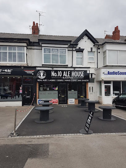 No 10 Bar & Kitchen