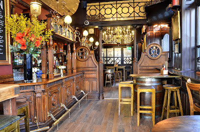The Red Lion, Parliament Street