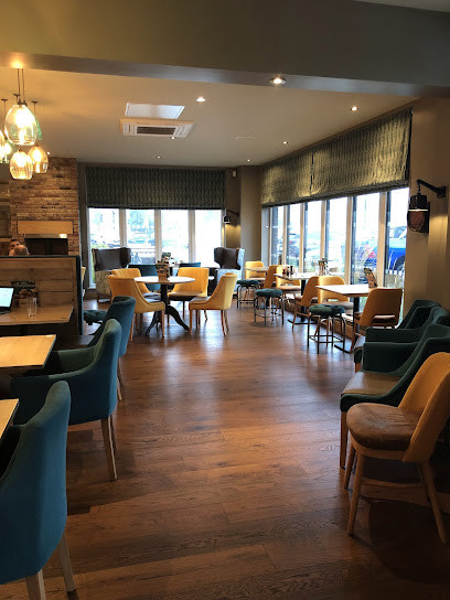 The Queen Inn Cookhouse + Pub
