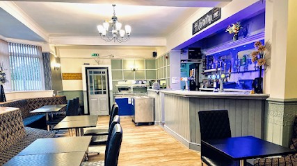 Everest cottage bar and grill