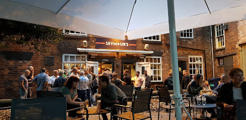 Seymours Bar