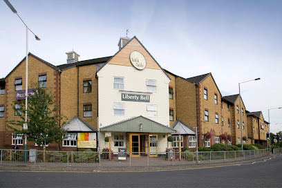 Premier Inn Romford Central (Mercury Gardens) hotel
