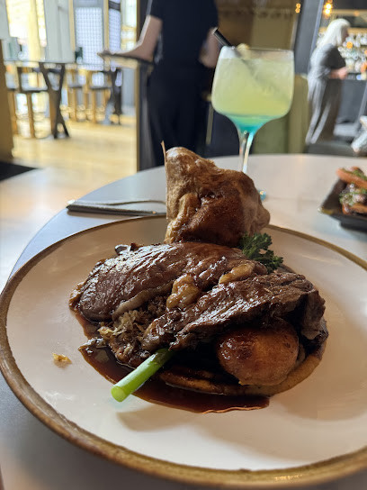 Six One Six Restaurant & Bar